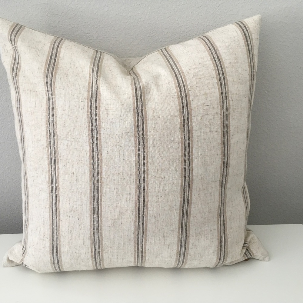 High Quality Designer Linen Pillow Cover Neutral Stripe with Gold Zip Closure